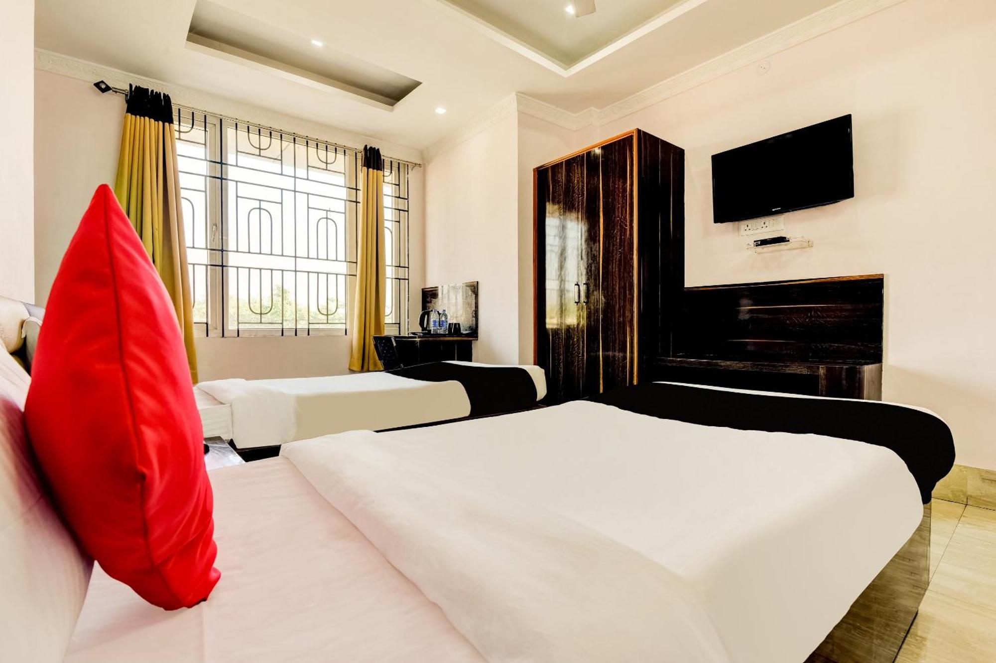 Capital O Good Luck Residency Hotel Dispur Extérieur photo