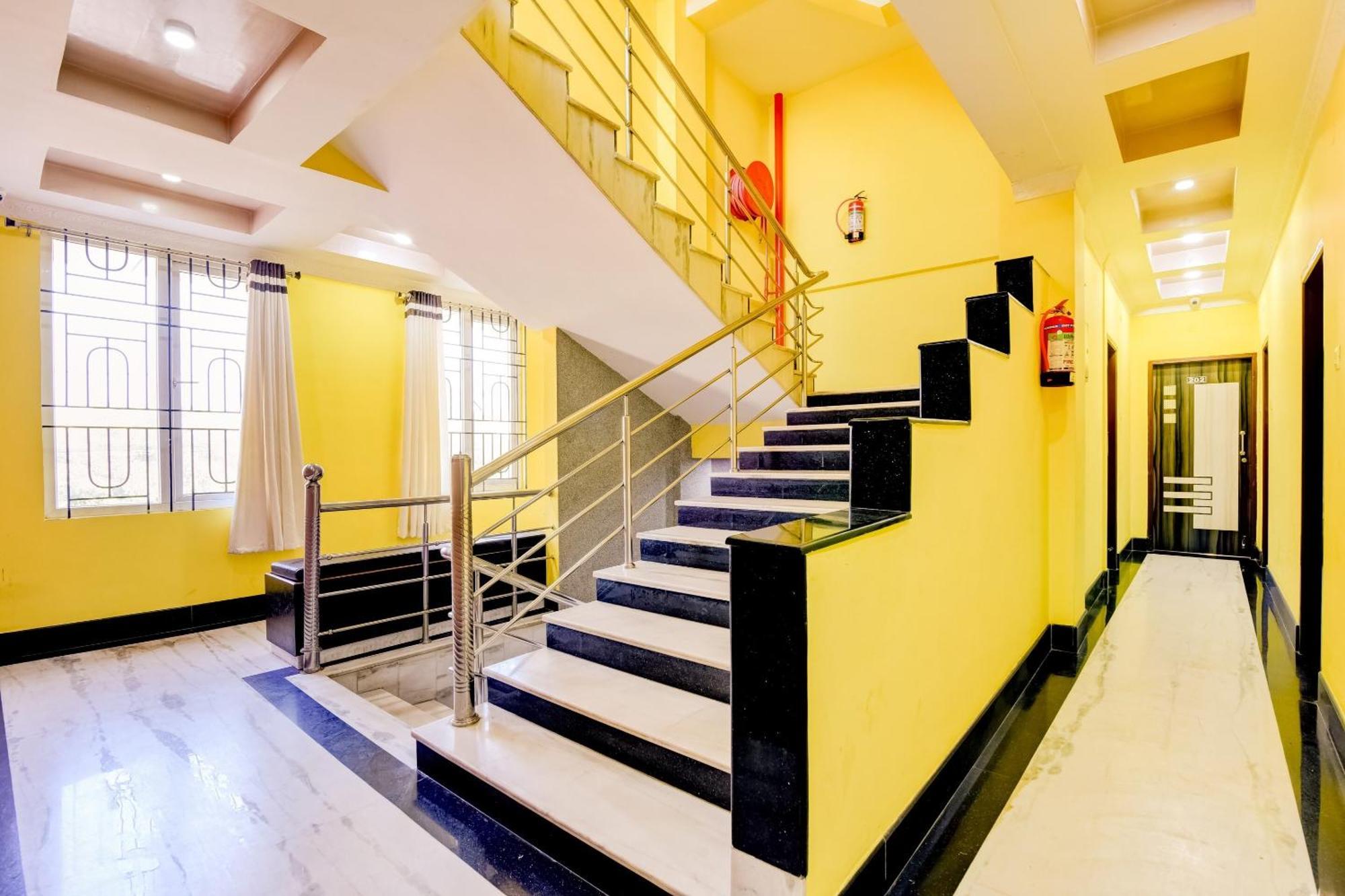 Capital O Good Luck Residency Hotel Dispur Extérieur photo